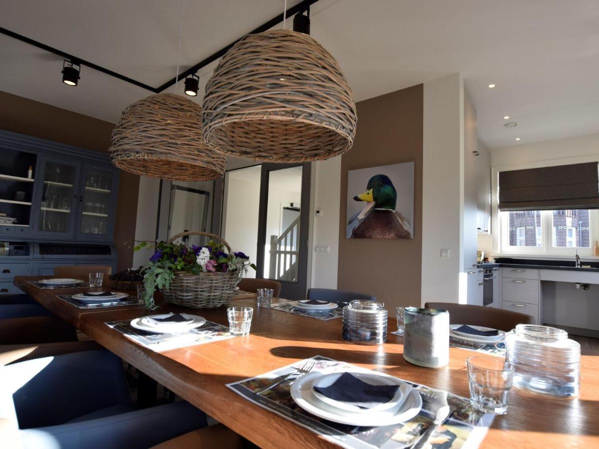 Luxurious Villa With Private Garden In 카크 외부 사진
